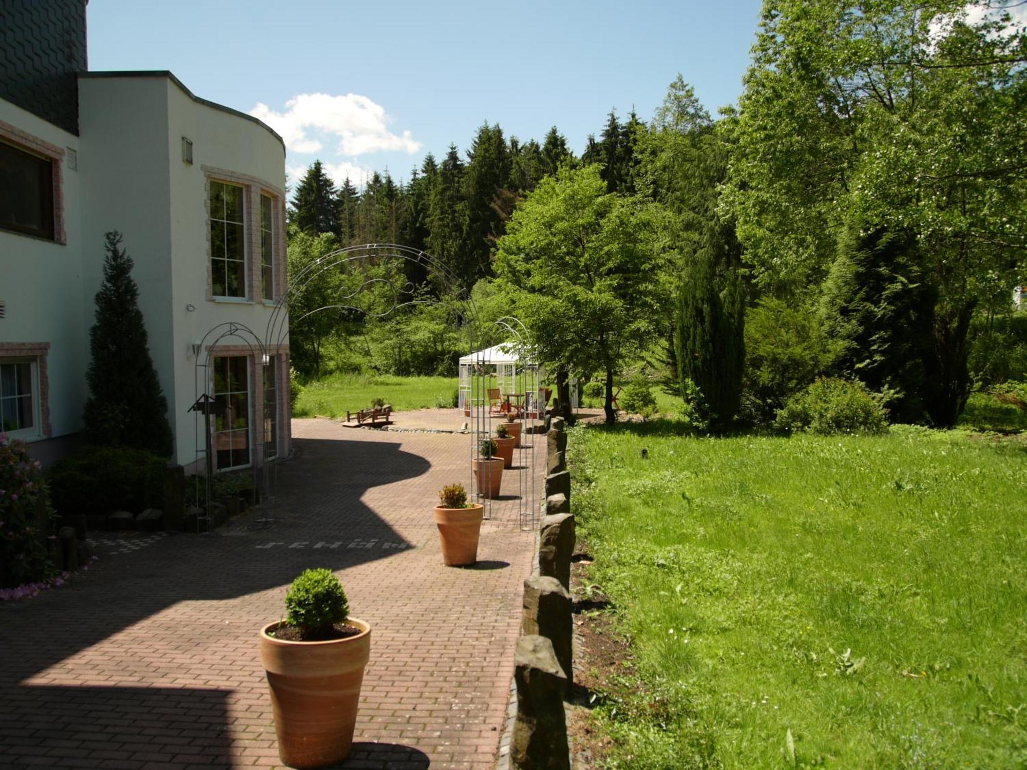 Studentenmuehle Hotel - Restaurant Nomborn Exteriör bild