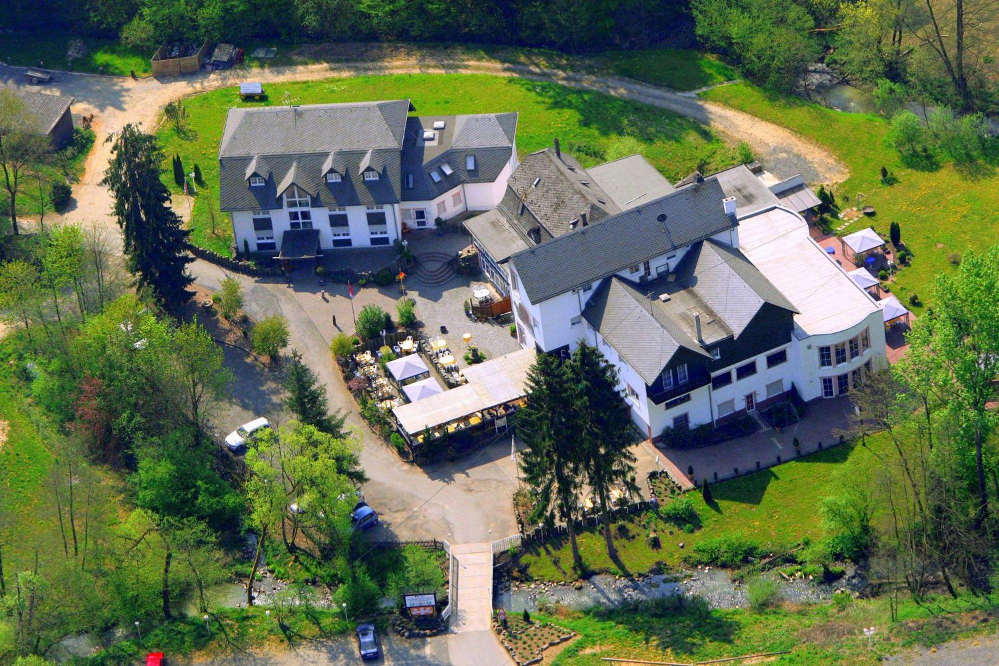 Studentenmuehle Hotel - Restaurant Nomborn Exteriör bild