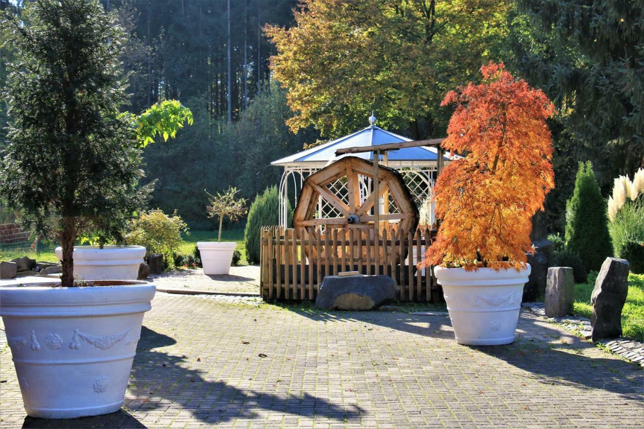 Studentenmuehle Hotel - Restaurant Nomborn Exteriör bild